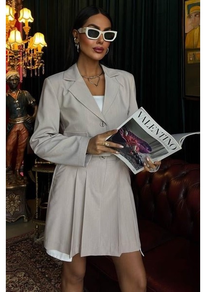 Ipeksi Crop Ceketli ve Pile Etekli Garnili Takım 10111