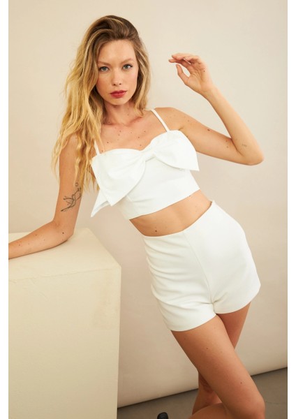 Kadın Ekru Fiyonklu Crop Bluz KED0089