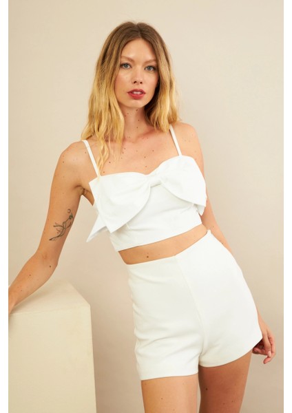 Kadın Ekru Fiyonklu Crop Bluz KED0089 modelleri