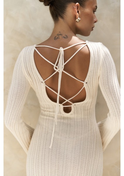 Matias Sırt Dekolteli Ekru Triko Uzun Elbise