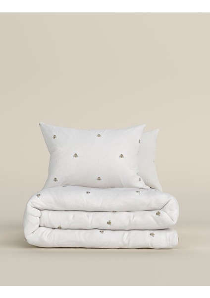 Saf Pamuklu Arı Desenli Nevresim Takımı modelleri