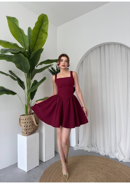 Sırt Fiyonk Detaylı Kadın Mini Kloş Elbise fiyatları