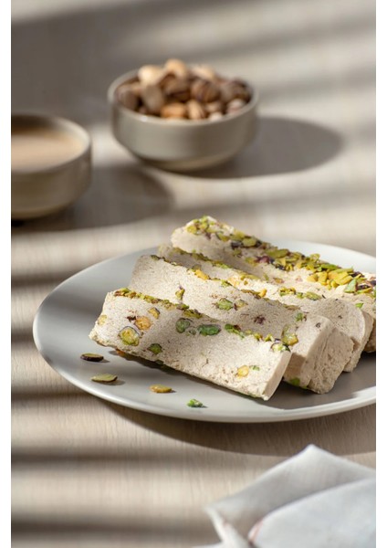 Şeker Ilavesiz Antep Fıstıklı Tahin Helvası (450 Gr) indirimleri