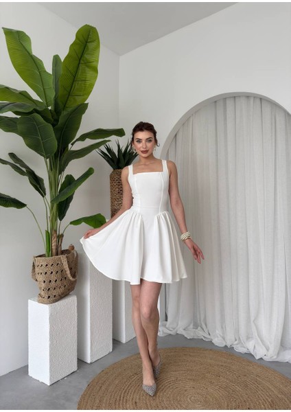 Sırt Fiyonk Detaylı Kadın Mini Kloş Elbise indirimleri