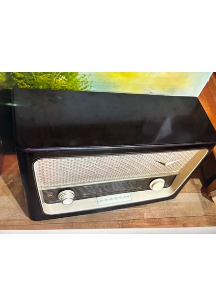 Antika Grundig Radyo - Fm Kiti Takılmıştır - 51 cm 32 cm 20 cm Ölçülerinde fiyatları
