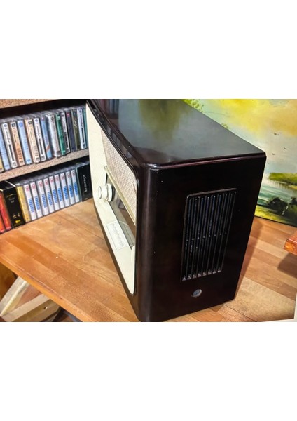 Antika Grundig Radyo - Fm Kiti Takılmıştır - 51 cm 32 cm 20 cm Ölçülerinde