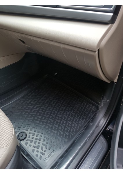 Hyundaı Elantra 3D Siyah Havuzlu Paspas 2015 ve 2020