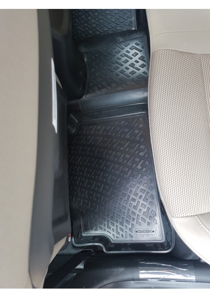 Hyundaı Elantra 3D Siyah Havuzlu Paspas 2015 ve 2020 modelleri