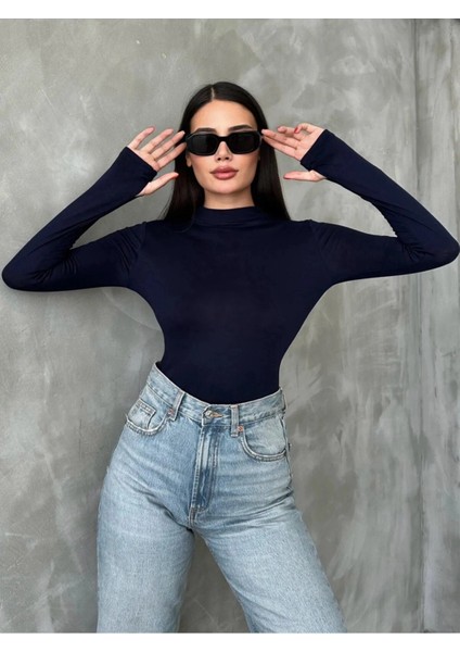 %95 Pamuklu Parmak Geçmeli Kadın Body – Esnek Kumaş