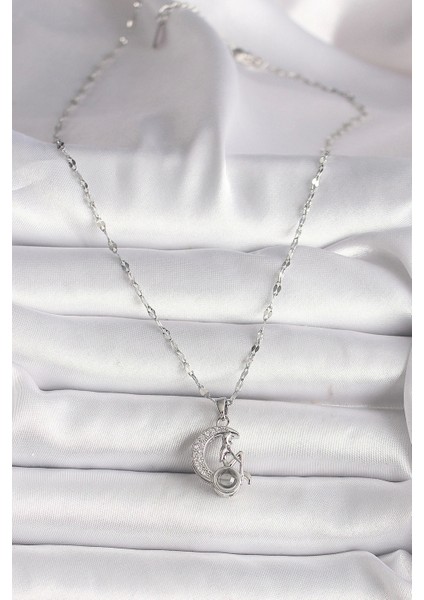 316L Çelik Gold Renk Zirkon Taşlı Hilal Oturan Kadın Figür Projeksiyon Model Kadın Kolye fiyatları