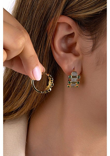 Altın Renkli Yeşil Taş Detaylı Geometrik Çelik Halka Küpe