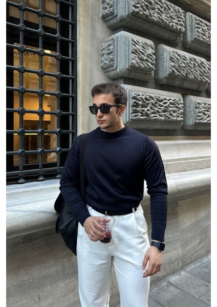 Erkek Standart Fit Normal Kesim Bisiklet Yaka Triko Kazak