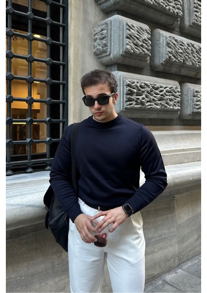 Erkek Standart Fit Normal Kesim Bisiklet Yaka Triko Kazak indirimleri