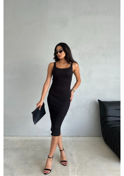 Vücuda Oturan Kalın Askılı Kolsuz Havuz Yaka Esnek Midi Elbise modelleri