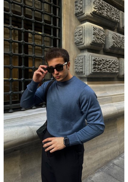 Erkek Standart Fit Normal Kesim Bisiklet Yaka Triko Kazak