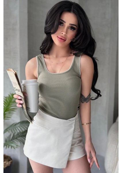 2'li Ekonomik Paket Nakış Detaylı %100 Pamuklu Kalın Askılı Bluz Atlet fırsatları