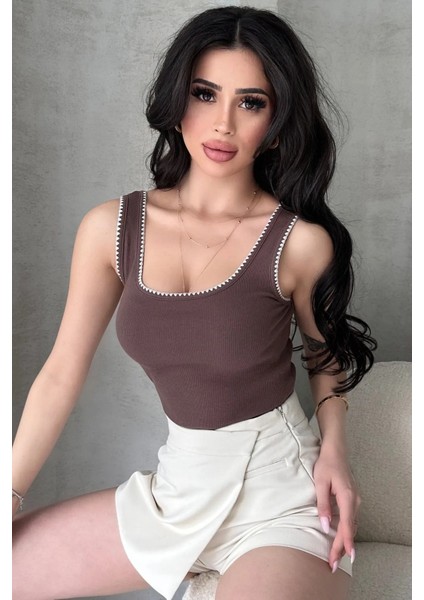 2'li Ekonomik Paket Nakış Detaylı %100 Pamuklu Kalın Askılı Bluz Atlet