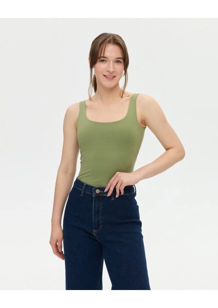 Yeşil Kadın Organik Pamuk Kendinden Sütyenli Sırt Dekolteli Kalın Askılı Atlet