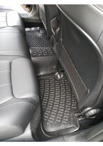 Mercedes A-Serisi W177 3D Siyah Havuzlu Paspas 2018 ve Sonrası