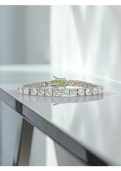 925 Ayar Gümüş Su Yolu Tenis Bileklik – Elmas Kesim Taşlı, Şık ve Gösterişli Kadın Bileklik fiyatları