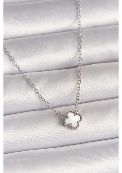 316L Çelik Gümüş Renk Beyaz Yonca Model Kadın Kolye