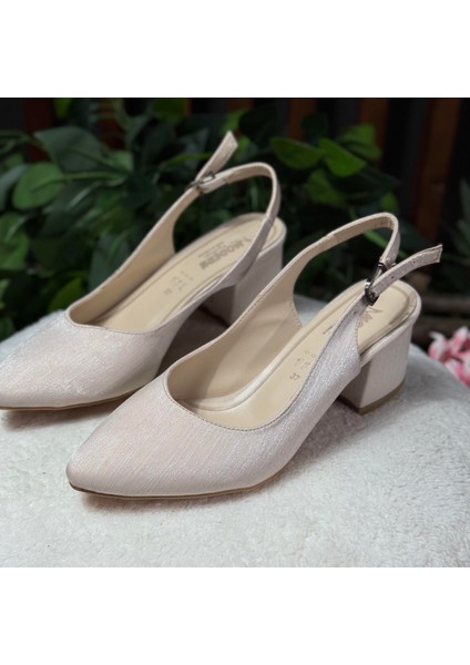 Simli Arkası Kemerli Kalın Topuklu Ayakkabı M1063 fiyatları
