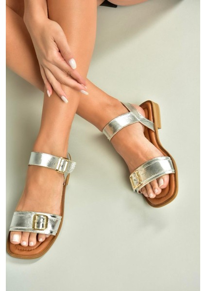 U944834003 Gümüş Hakiki Deri Kadın Sandalet modelleri