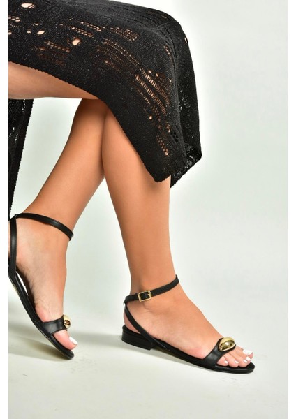 U726017209 Siyah Alçak Topuklu Kadın Sandalet modelleri