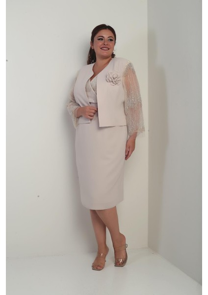 Kadın Kruvaze Yaka Beli Drapeli Elbise Kolları Tül Ceket Astarlı Pul Detaylı Büyük Beden 2'li Takım fiyatları