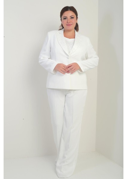 Kadın Beşgen Yaka Kolsuz Dantel Bluz Tek Düğmeli Ceket Palazzo Pantolon Astarlı Pul Detaylı Büyük Beden 3'lü Takım