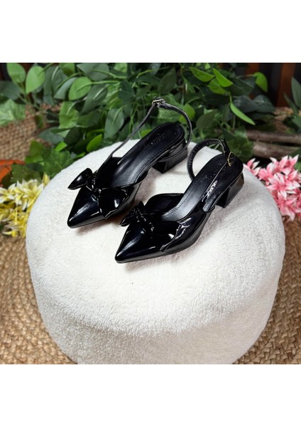 Sivri Burun Fiyonklu Topuklu Babet M1074