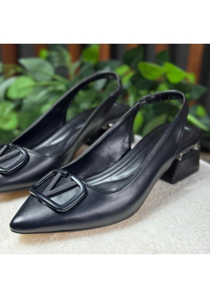 V Logo Tokalı Topuklu M1068 fiyatları