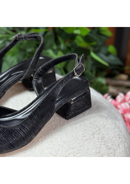 Parlak Dokulu Siyah Topuklu Babet M1065 fiyatları