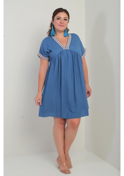 Kadın Yaka-Kol Zigzag Şerit Detaylı Büyük Beden Elbise