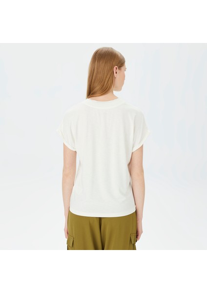 Kadın Beyaz Relaxed Fit T-Shirt fiyatları