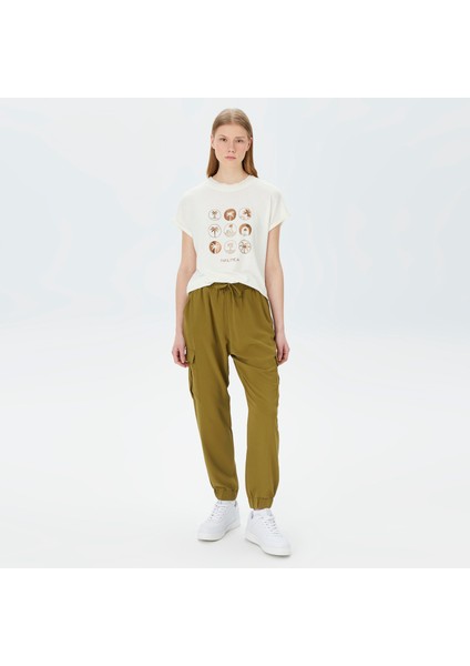 Kadın Beyaz Relaxed Fit T-Shirt modelleri