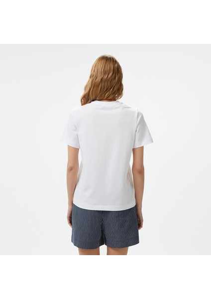 Kadın Beyaz Regular Fit Kısa Kollu T-Shirt fiyatları
