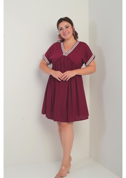 Kadın Yaka-Kol Zigzag Şerit Detaylı Büyük Beden Elbise fiyatları