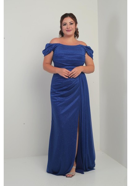 Düşük Kollu Astarlı Önü Drapeli Yırtmaçlı Büyük Beden Simli Uzun Elbise modelleri