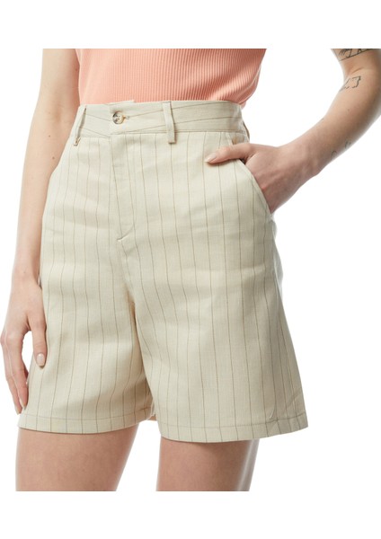 Kadın Bej Relaxed Fit Çizgili Şort fırsatları