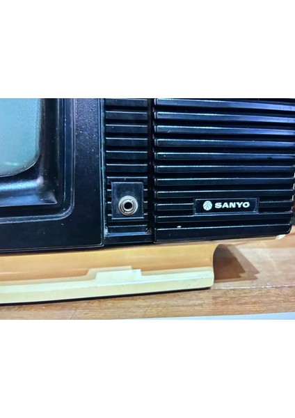 37 Ekran Sanyo Antika Siyah Beyaz Televizyon Çalışır Durumda