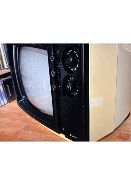37 Ekran Sanyo Antika Siyah Beyaz Televizyon Çalışır Durumda fiyatları