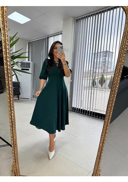 Kadın Kısa Kollu Bisiklet Yaka Fiyonk Broşlu Midi Janjan Krep Elbise 2xl-3xl-Yeşil fiyatları