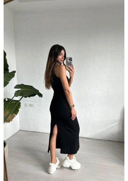 Kadın Siyah Halter Yaka Vücuda Oturan Şık Midi Elbise – Günlük ve Özel Gün Kombinleri Için indirimleri