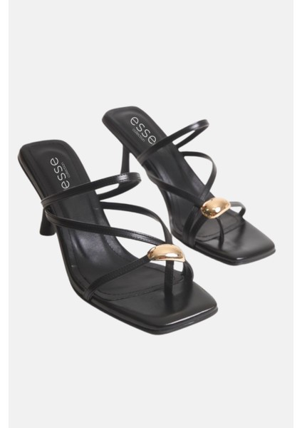 Kadın Tasarım Çapraz Bantlı Parmak Arası Tokalı Şık Terlik modelleri