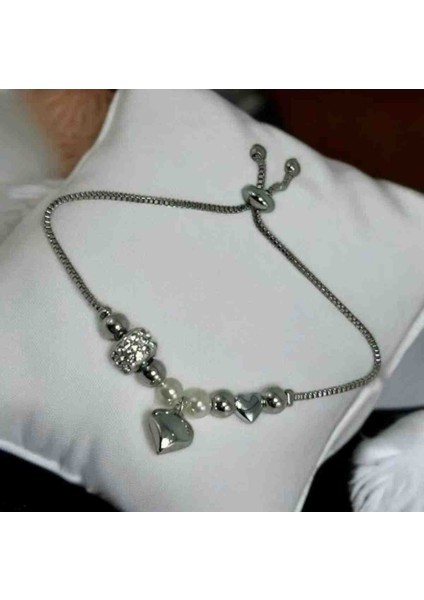 Kalp Detaylı Bijuteri Bileklik modelleri