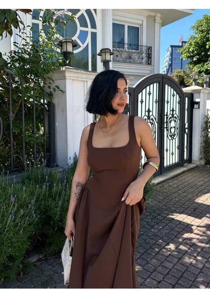 Volanlı Kare Yaka Elbise fiyatları