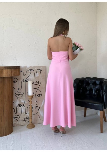 Halter Yaka Drapeli Saten Görünümlü Uzun Abiye Elbise fırsatları