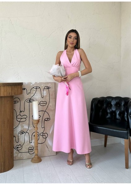 Halter Yaka Drapeli Saten Görünümlü Uzun Abiye Elbise