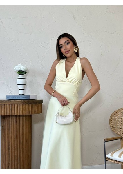 Halter Yaka Drapeli Saten Görünümlü Uzun Abiye Elbise indirimleri